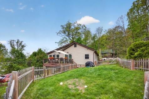 1052 Lakeside Drive East Vernon NJ 07422