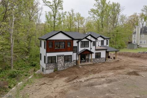 49 Northwood Road Hopatcong NJ 07821