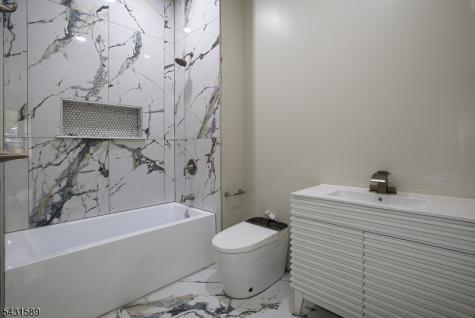 49 Northwood Road Hopatcong NJ 07821