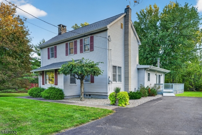 7 Church Road Holland NJ 08848