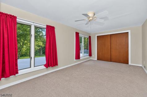 7 Church Road Holland NJ 08848