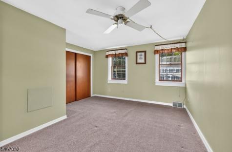 7 Church Road Holland NJ 08848