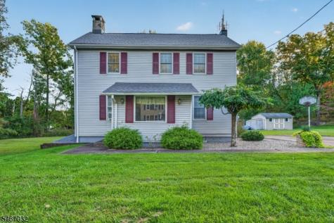 7 Church Road Holland NJ 08848