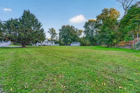7 Church Road Holland NJ 08848
