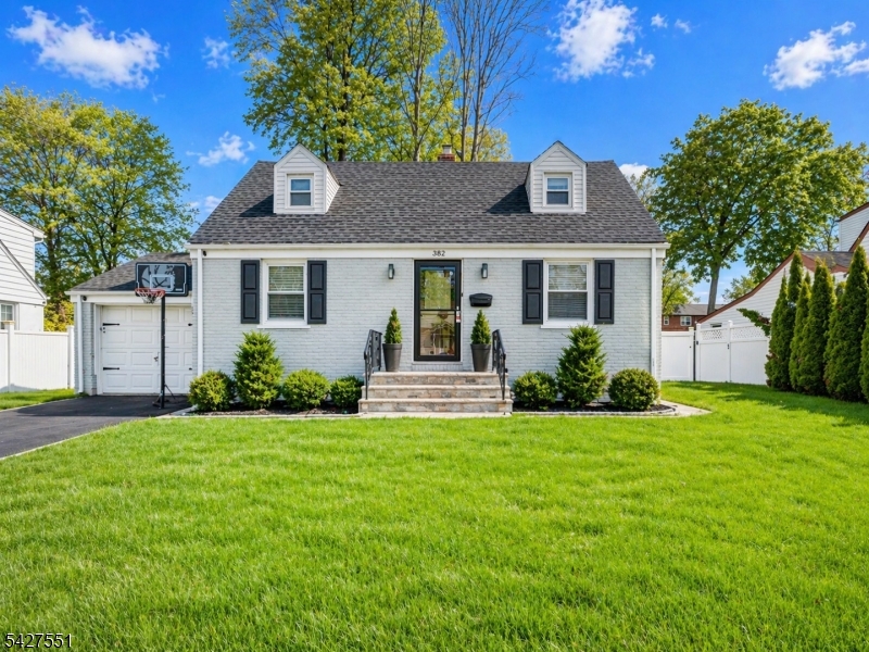 382 Douglas Road Roselle NJ 07203