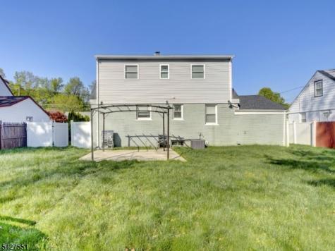 382 Douglas Road Roselle NJ 07203