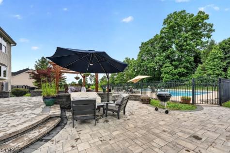 6 Big Top Drive West Amwell NJ 08530