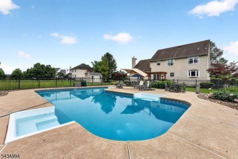 6 Big Top Drive West Amwell NJ 08530