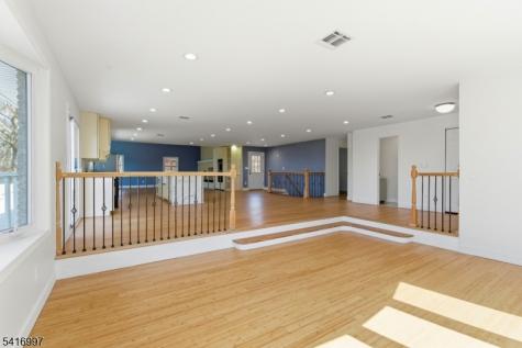 2 Rossi Drive Clinton NJ 08809