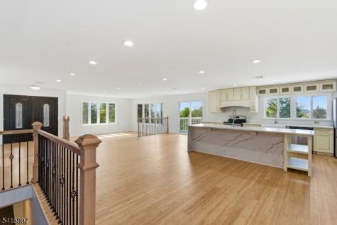 2 Rossi Drive Clinton NJ 08809