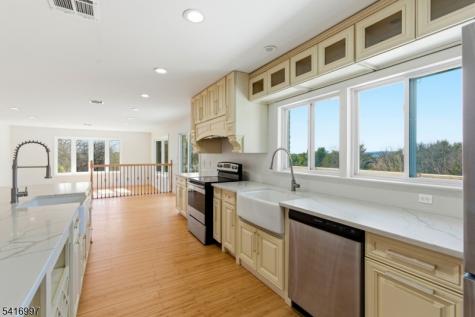 2 Rossi Drive Clinton NJ 08809