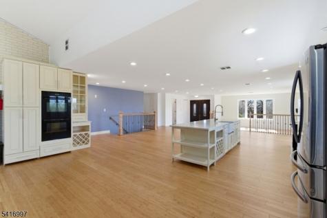 2 Rossi Drive Clinton NJ 08809