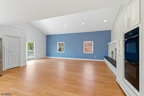 2 Rossi Drive Clinton NJ 08809