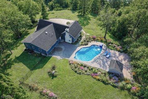 2 Rossi Drive Clinton NJ 08809