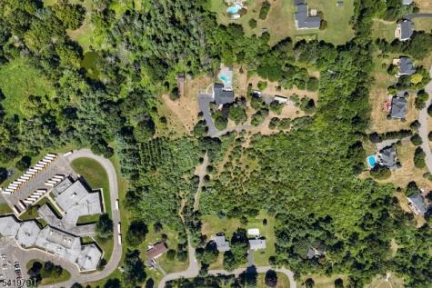 2 Rossi Drive Clinton NJ 08809