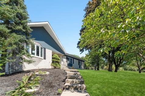 2 Rossi Drive Clinton NJ 08809