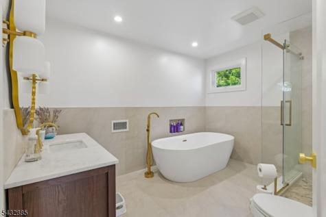 215 Exeter Way Hillside NJ 07205