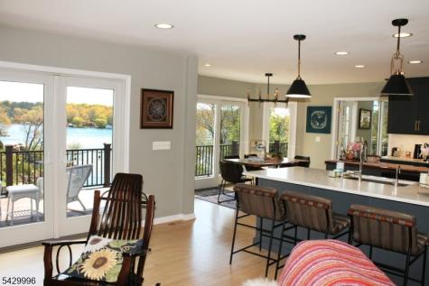 9 Cox Lane Hopatcong NJ 07821