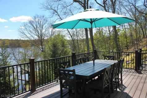 9 Cox Lane Hopatcong NJ 07821