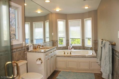9 Cox Lane Hopatcong NJ 07821