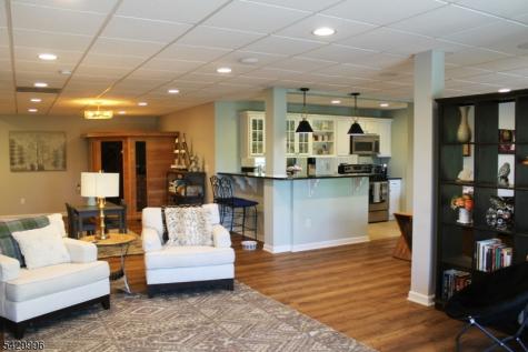 9 Cox Lane Hopatcong NJ 07821