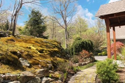 9 Cox Lane Hopatcong NJ 07821
