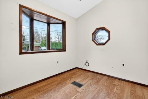 337 Boulevard Pequannock NJ 07444