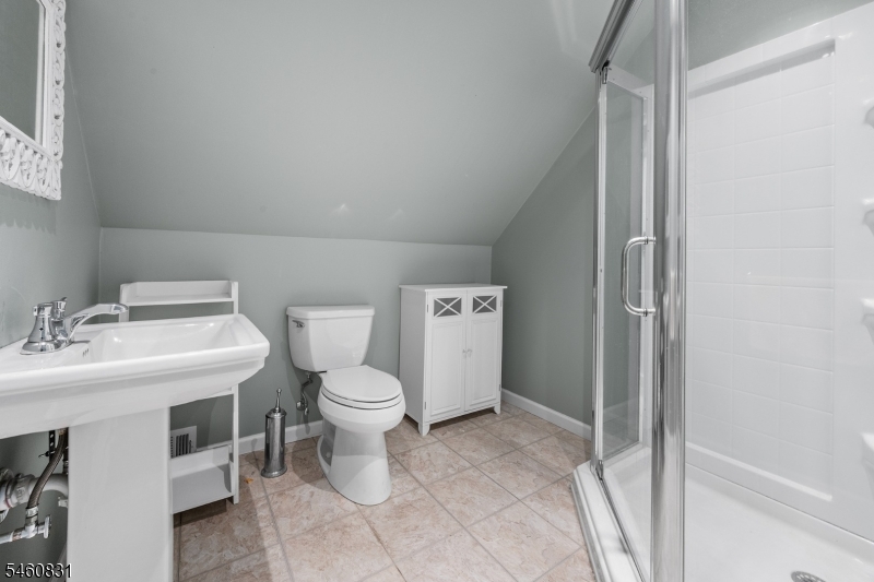 96 Pickford Avenue Phillipsburg NJ 08865
