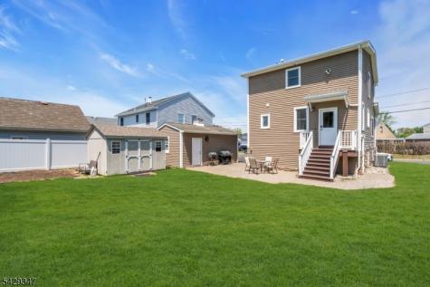 203 Jasinski Avenue Manville NJ 08835