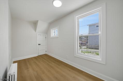 171 20TH Avenue Paterson NJ 07501
