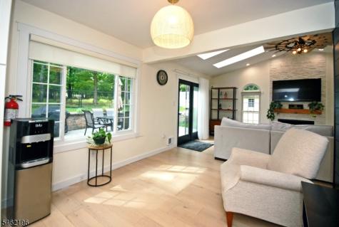 39 Susquehanna Trail Branchburg NJ 08876