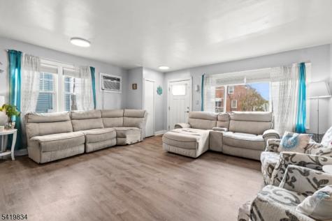 34 Ling Street Woodbridge NJ 08863
