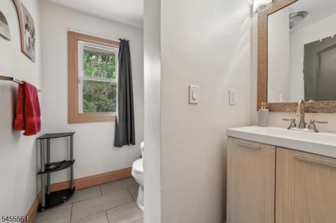 382 Amherst Street East Orange NJ 07018