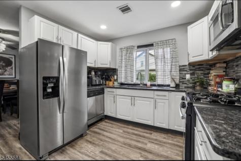 382 Amherst Street East Orange NJ 07018