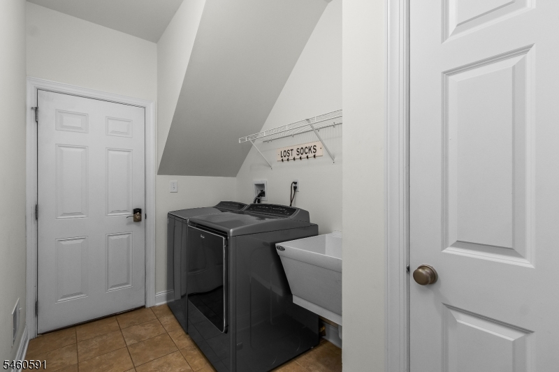 6 Sergeant Court Mount Olive NJ 07828