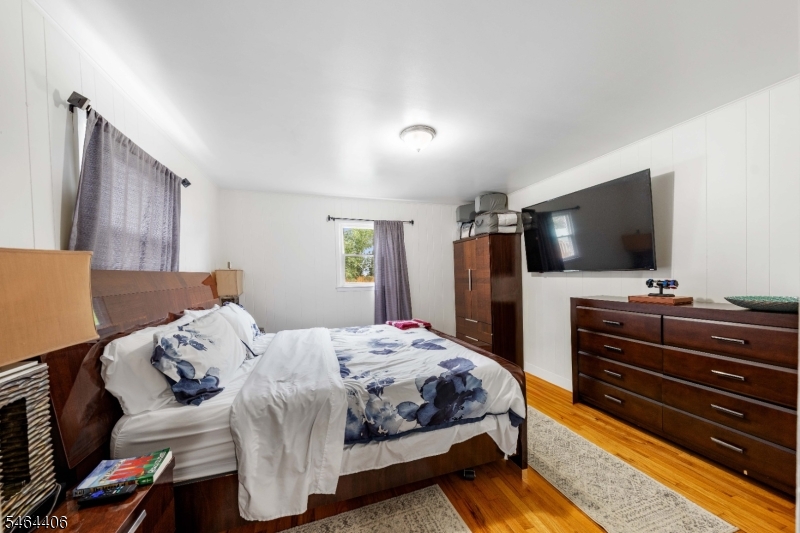 25 Lawrence Place Freehold NJ 07728