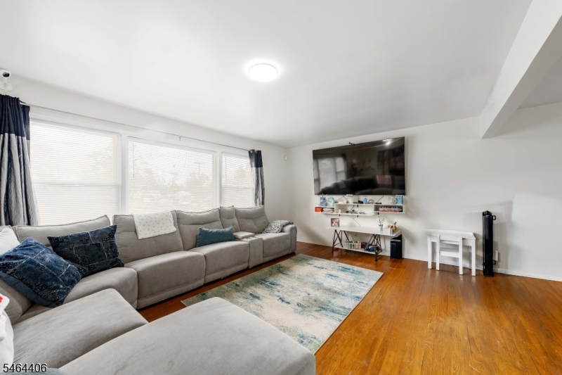 25 Lawrence Place Freehold NJ 07728
