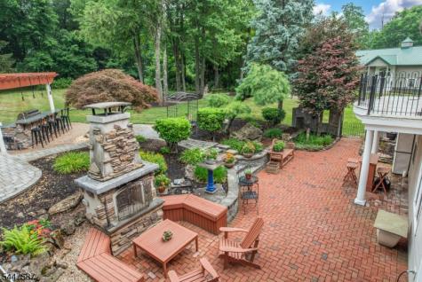 1 Evergreen Drive Chester NJ 07930