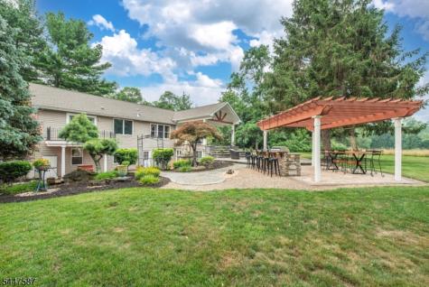 1 Evergreen Drive Chester NJ 07930