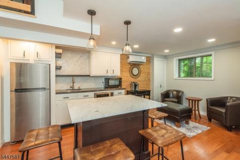 1 Evergreen Drive Chester NJ 07930
