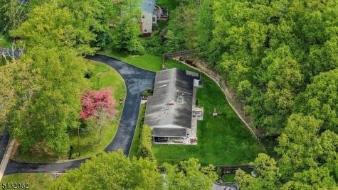 75 Seney Drive Bernardsville NJ 07924