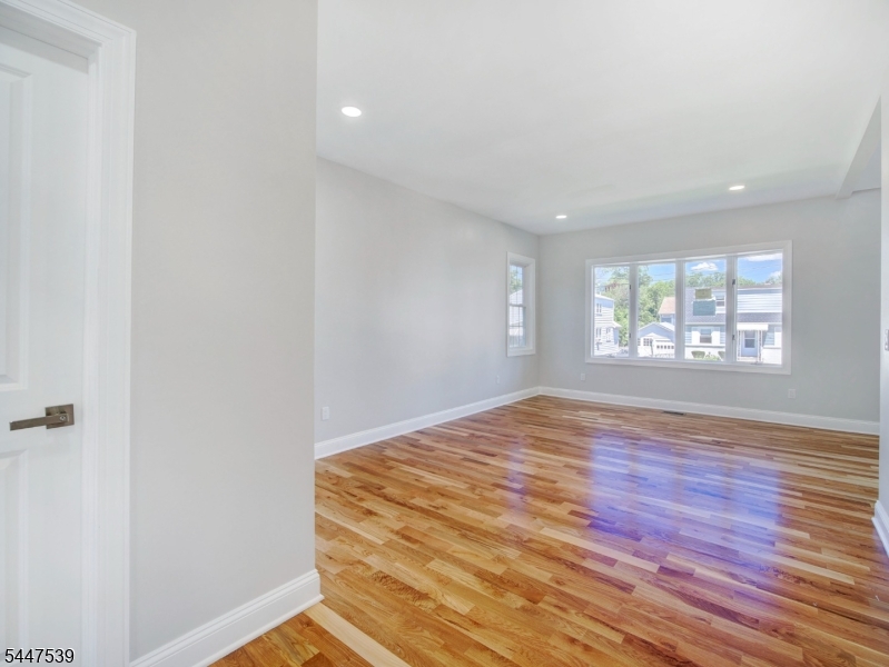 735 Vernon Avenue Kenilworth NJ 07033