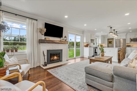 7 Daly Road Chester NJ 07931