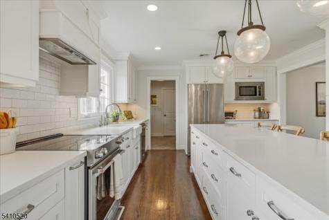 7 Daly Road Chester NJ 07931