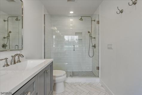 7 Daly Road Chester NJ 07931
