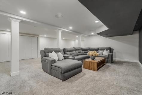 7 Daly Road Chester NJ 07931