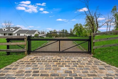 7 Daly Road Chester NJ 07931
