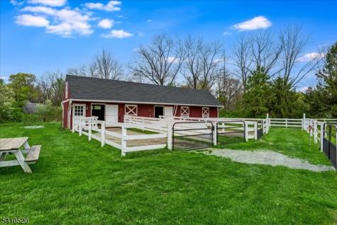 7 Daly Road Chester NJ 07931