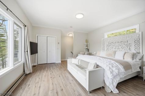 51 Goldfinch Lane West Milford NJ 07421