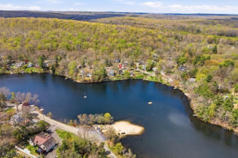 51 Goldfinch Lane West Milford NJ 07421